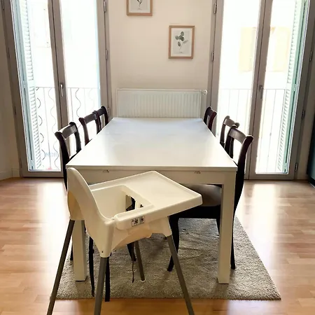 Vieil Beachside Apartment: Brand New With Parking * Antibes