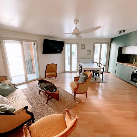 Apartment Vieil Beachside Apartment: Brand New With Parking Antibes